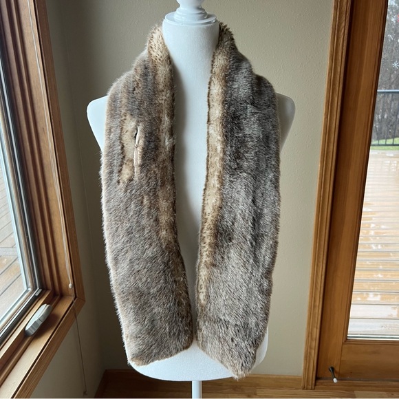 Restoration Hardware Faux Fur Scarf Winter Wrap Brown Chic Feminine Classy - Picture 5 of 12